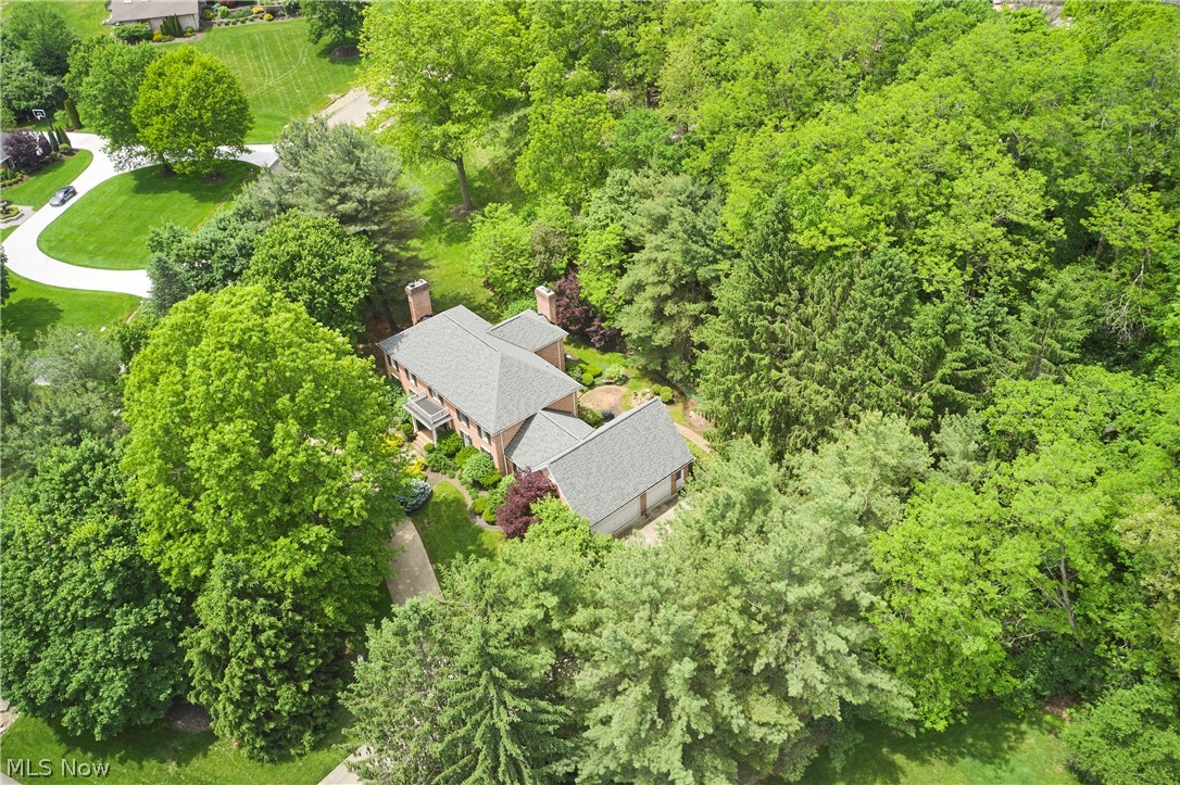 853 Robinwood Hills Drive Bath OH 44333