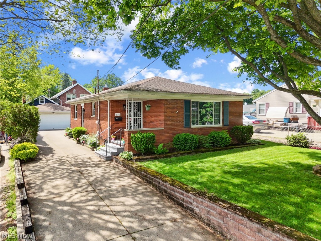 616 Plainfield Road Akron OH 44312