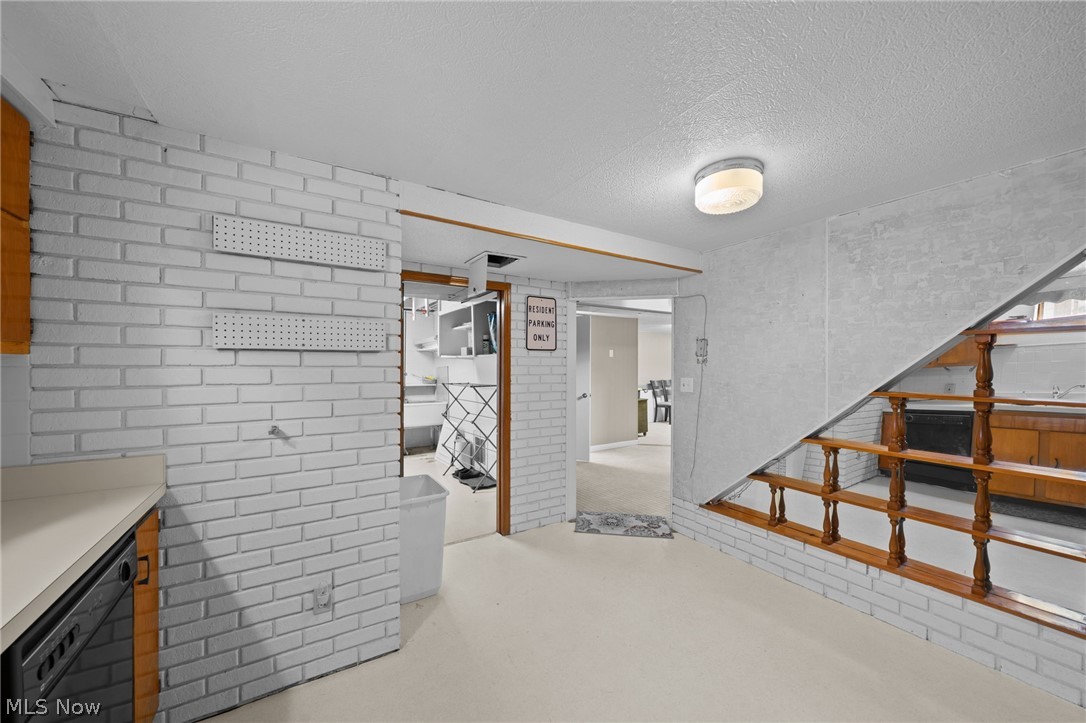 616 Plainfield Road Akron OH 44312