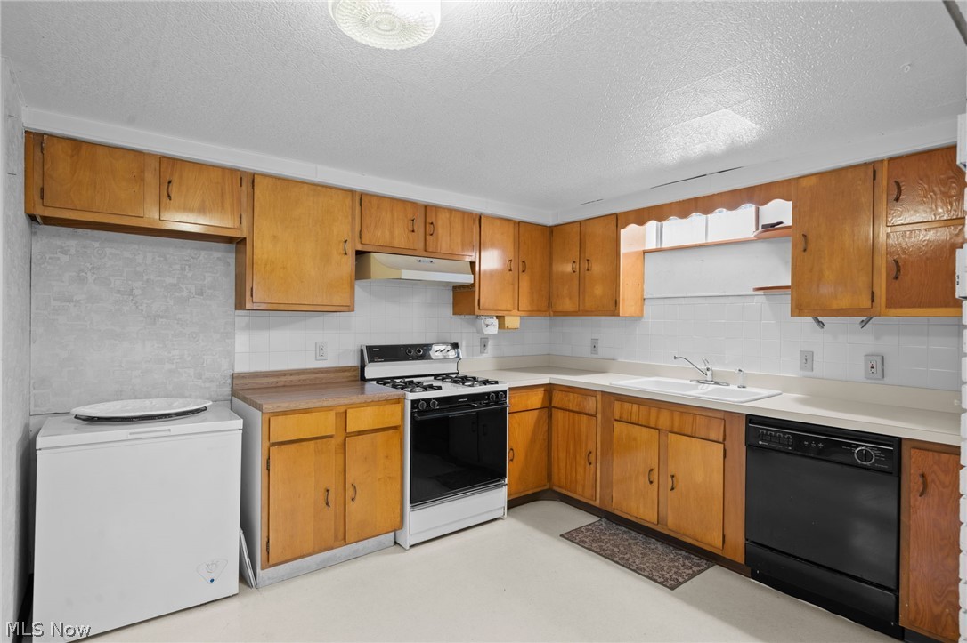 616 Plainfield Road Akron OH 44312