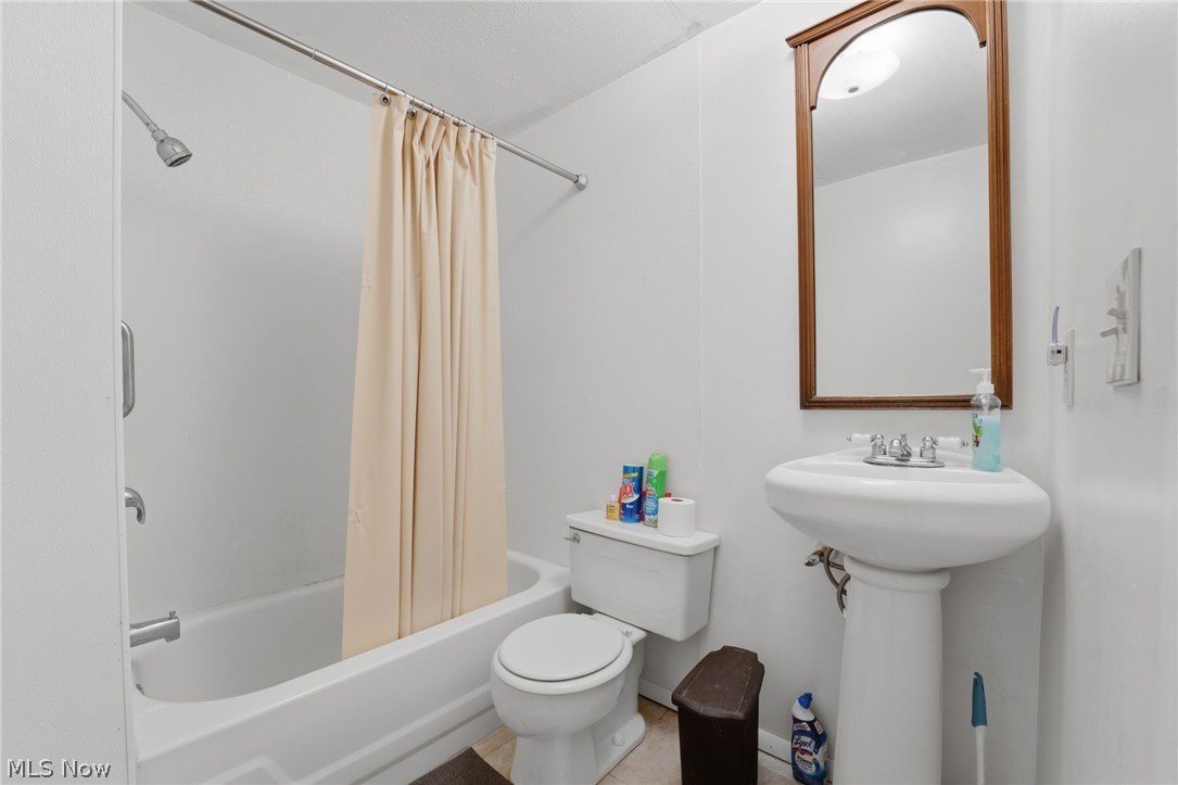 6279 Allyn Road Hiram OH 44234