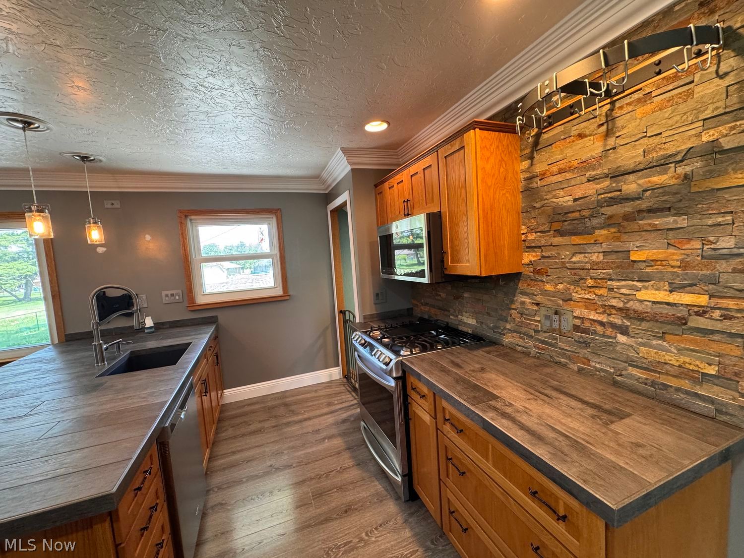 495 Cherry Lane Seven Hills OH 44131