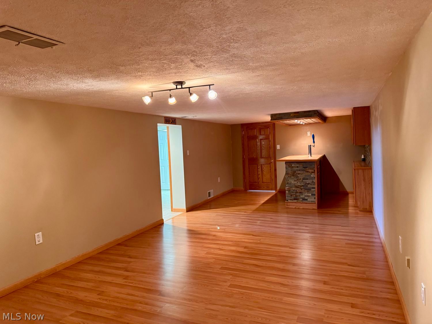 495 Cherry Lane Seven Hills OH 44131