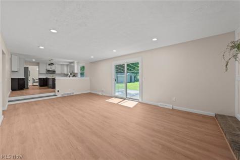 6704 Cheryl Ann Drive Seven Hills OH 44131