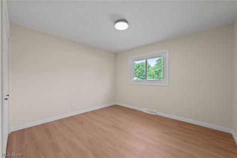 6704 Cheryl Ann Drive Seven Hills OH 44131