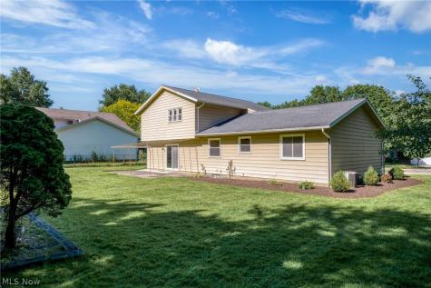 6704 Cheryl Ann Drive Seven Hills OH 44131