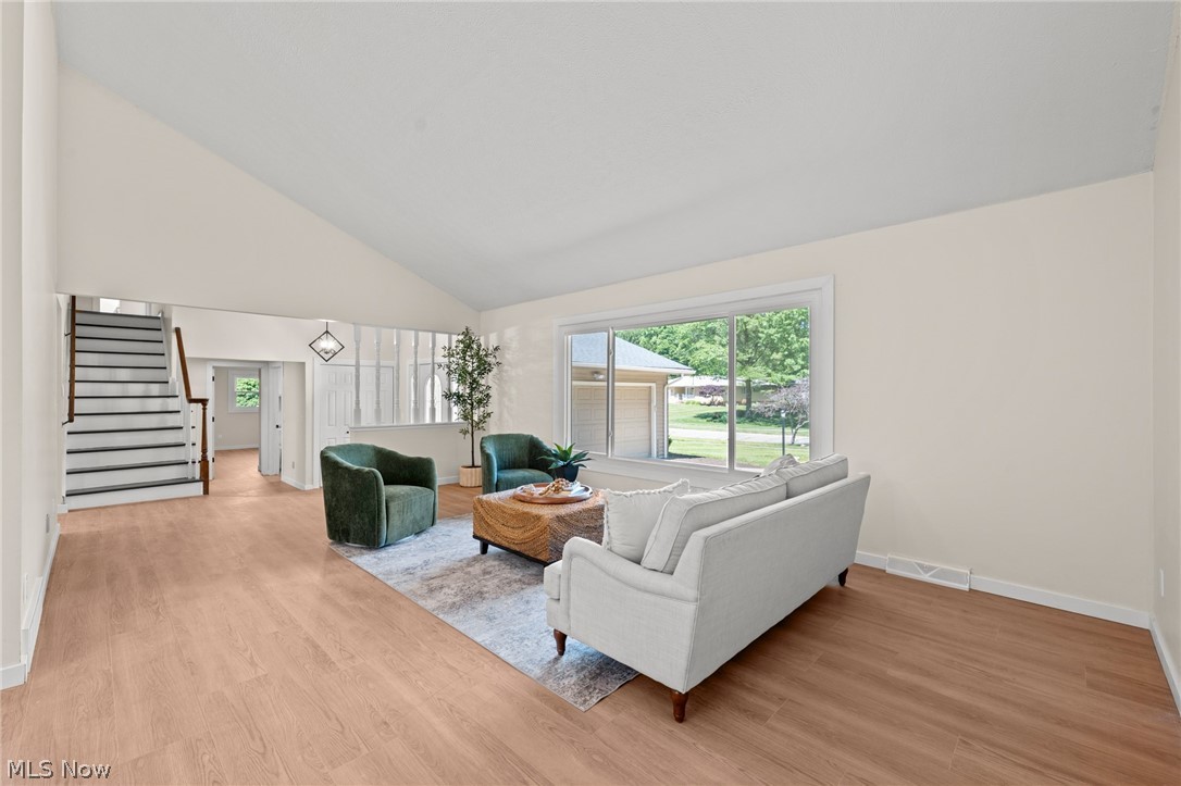 6704 Cheryl Ann Drive Seven Hills OH 44131