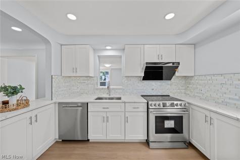 24006 E Silsby Road Beachwood OH 44122