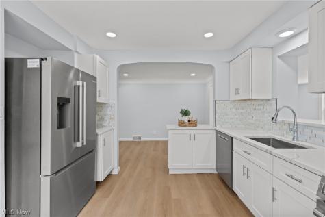 24006 E Silsby Road Beachwood OH 44122