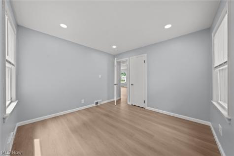 24006 E Silsby Road Beachwood OH 44122