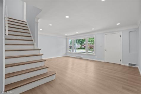 24006 E Silsby Road Beachwood OH 44122