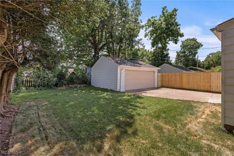 24006 E Silsby Road Beachwood OH 44122