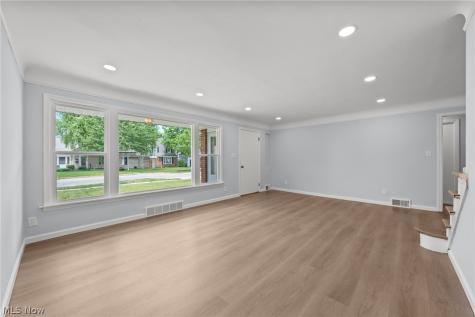 24006 E Silsby Road Beachwood OH 44122