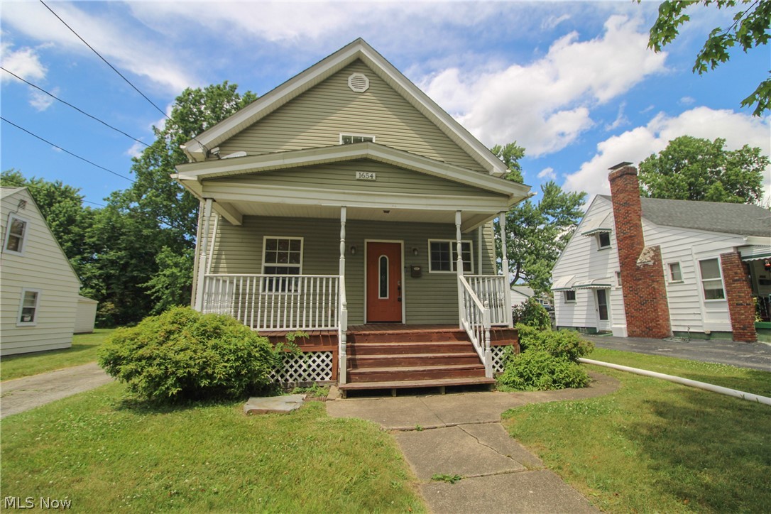 1654 Everett Avenue Poland OH 44514