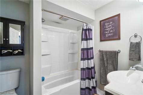 2808 Lynne Road Akron OH 44312