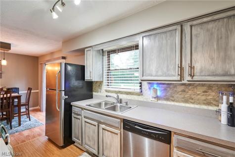 2808 Lynne Road Akron OH 44312