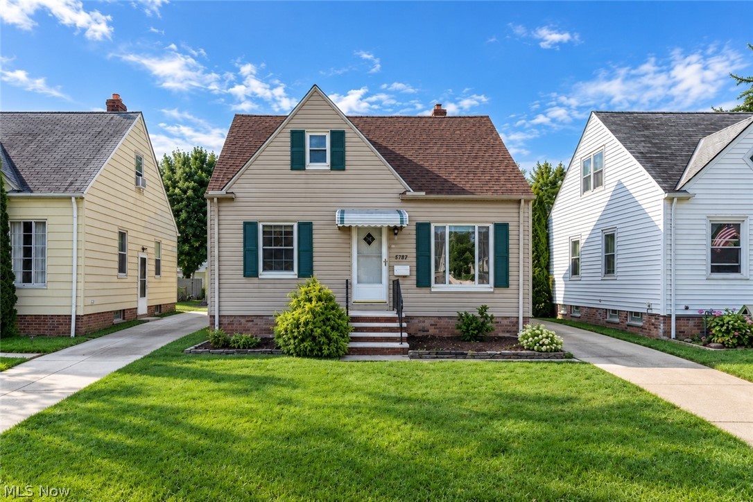 5707 Ridgewood Avenue Parma OH 44129