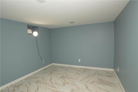 318 Elmport Avenue NE Canton OH 44704