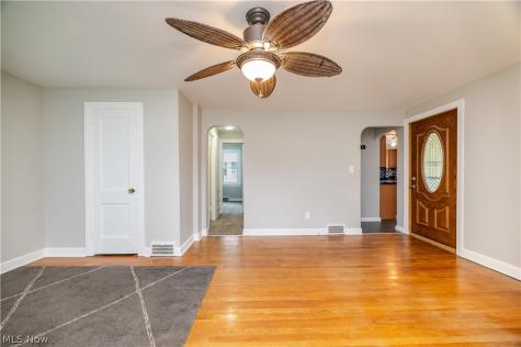 110 S Hazelwood Avenue Youngstown OH 44509