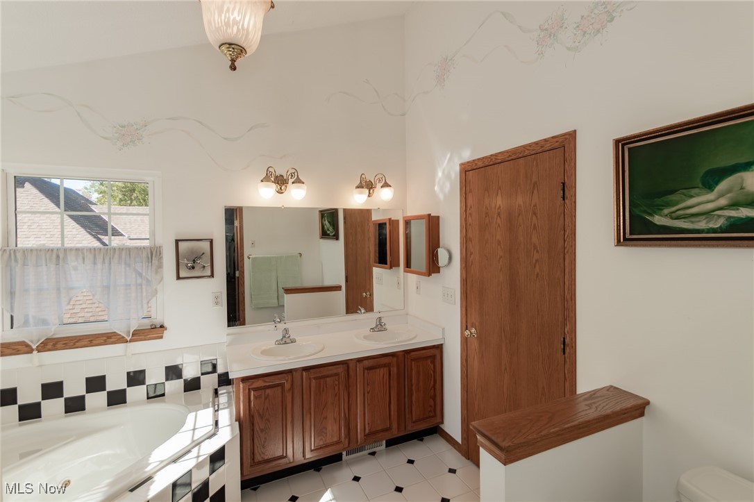 11390 Labrador Lane Concord OH 44077