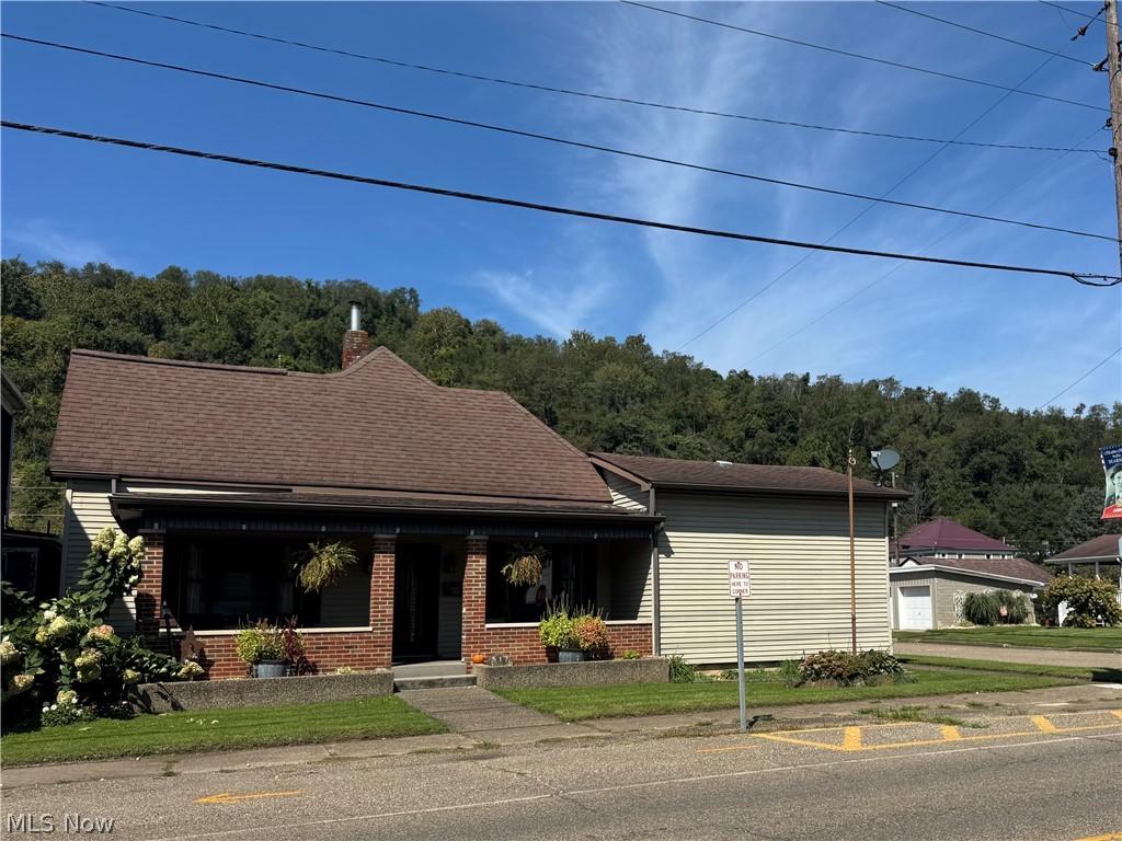 517 Walden Avenue Tiltonsville OH 43963