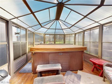 495 S Elm Avenue Tallmadge OH 44278