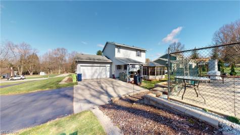 495 S Elm Avenue Tallmadge OH 44278