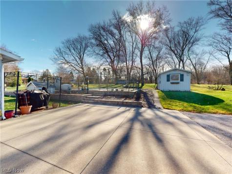 495 S Elm Avenue Tallmadge OH 44278