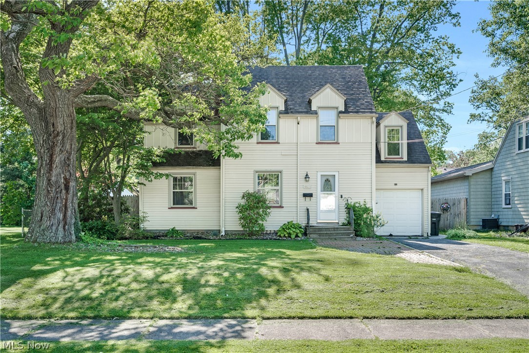 621 Kenmore Avenue NE Warren OH 44483