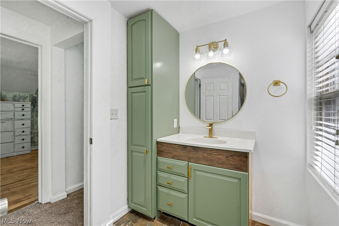 621 Kenmore Avenue NE Warren OH 44483