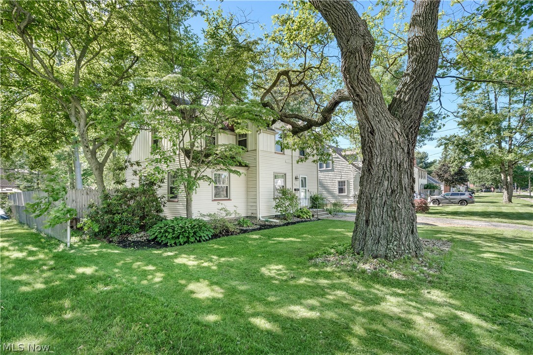 621 Kenmore Avenue NE Warren OH 44483