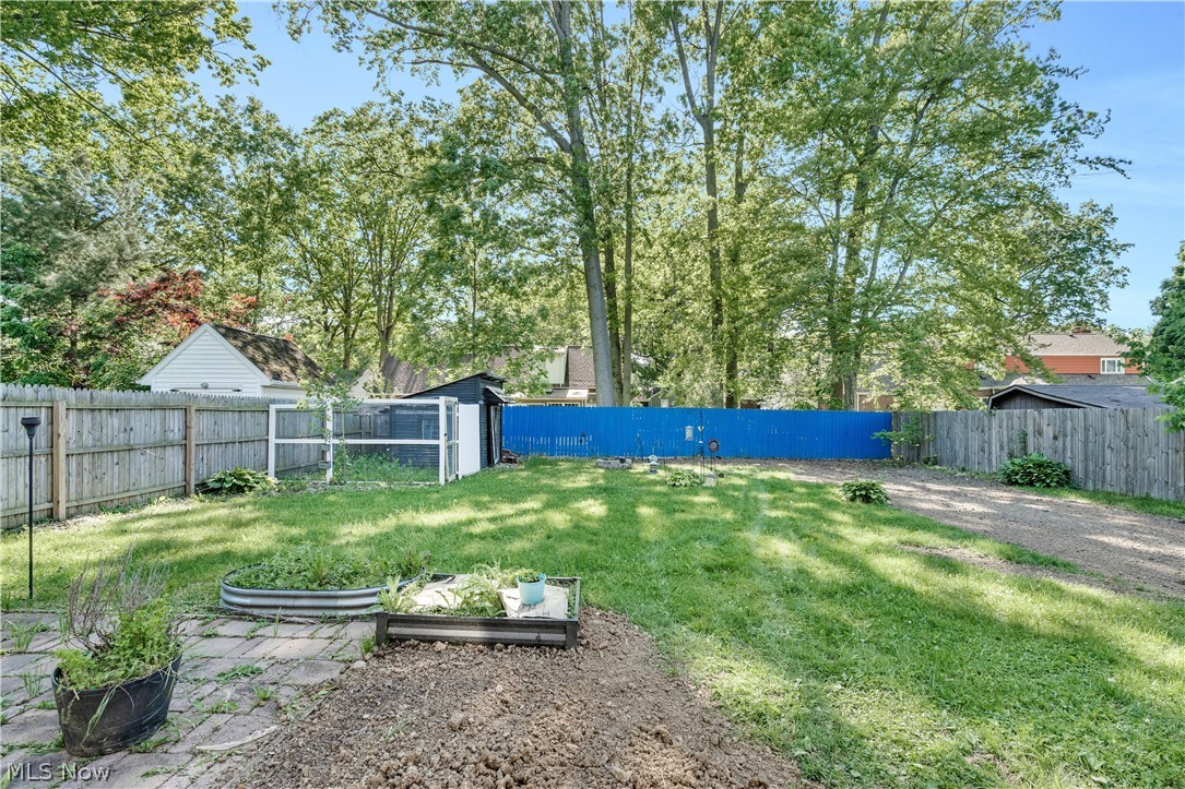 621 Kenmore Avenue NE Warren OH 44483