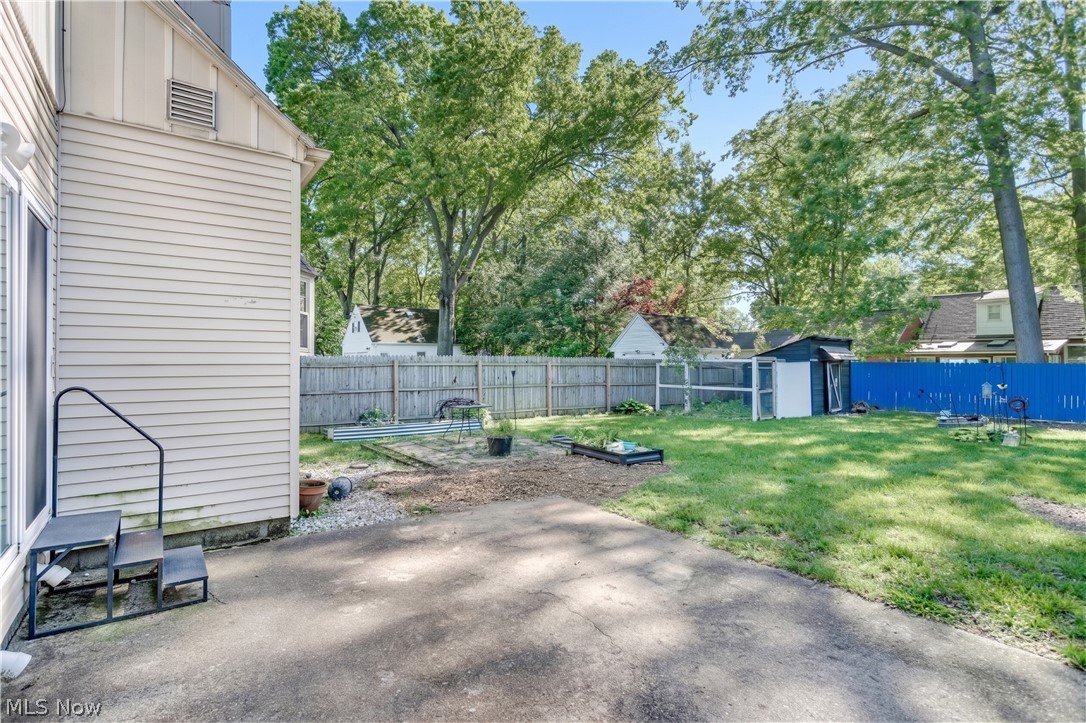 621 Kenmore Avenue NE Warren OH 44483