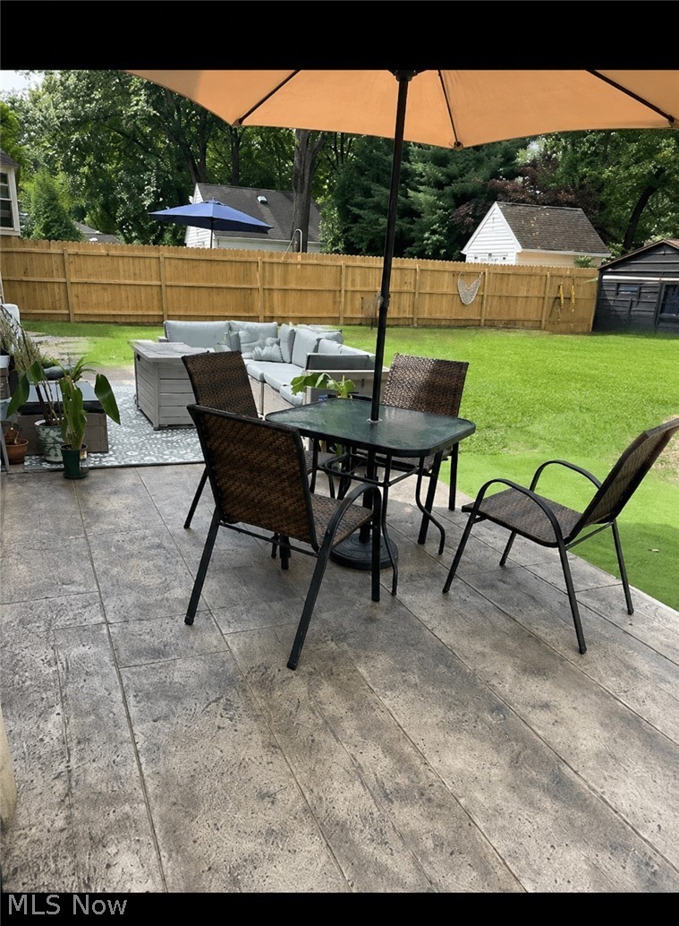 621 Kenmore Avenue NE Warren OH 44483