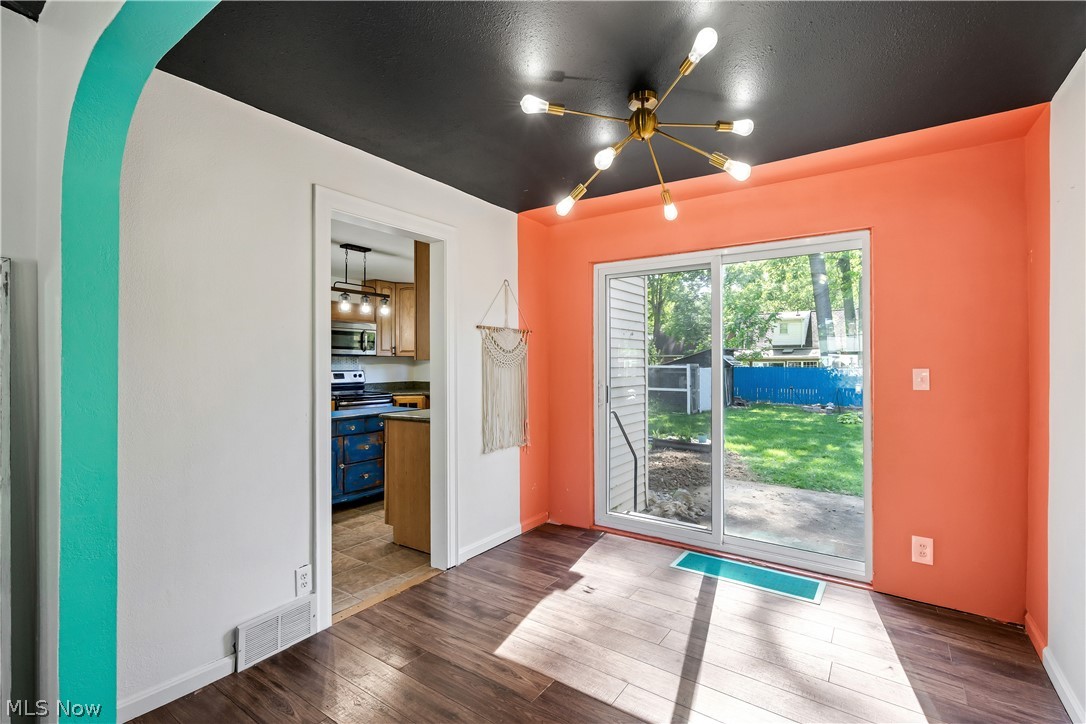 621 Kenmore Avenue NE Warren OH 44483