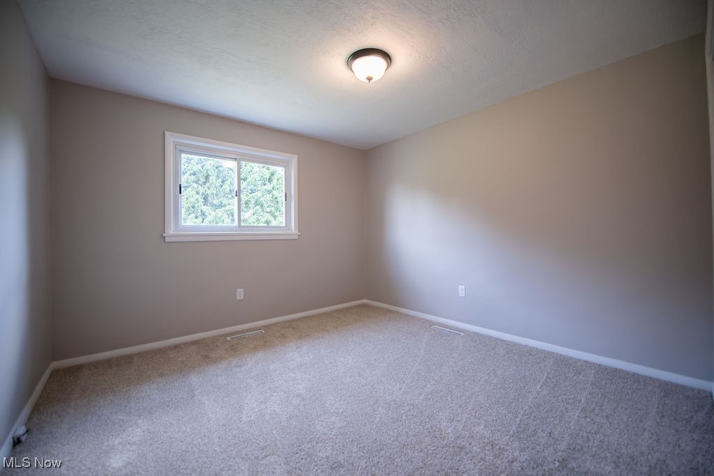 4029 Minard Road NW Dover OH 44622