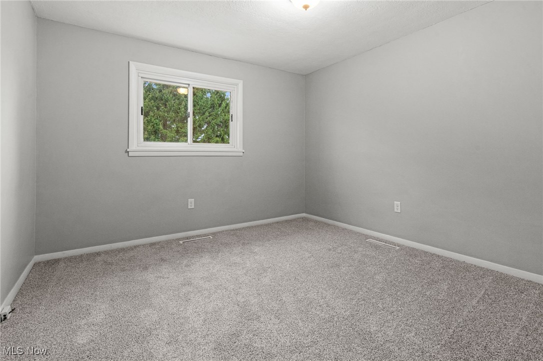 4029 Minard Road NW Dover OH 44622