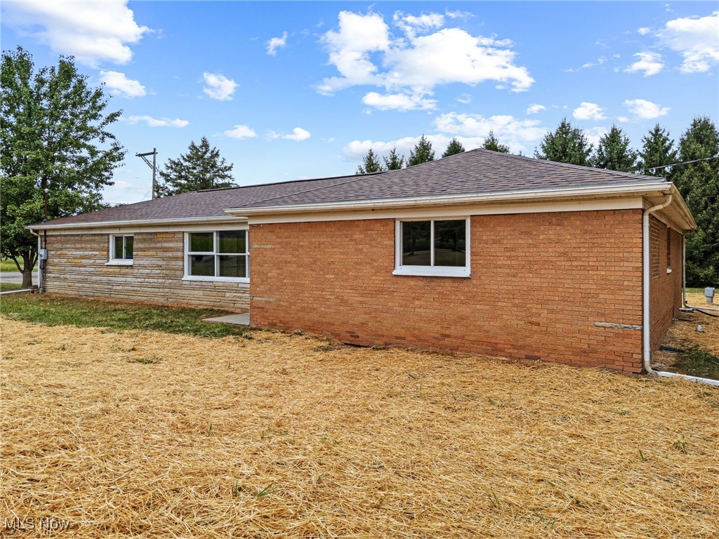 4029 Minard Road NW Dover OH 44622