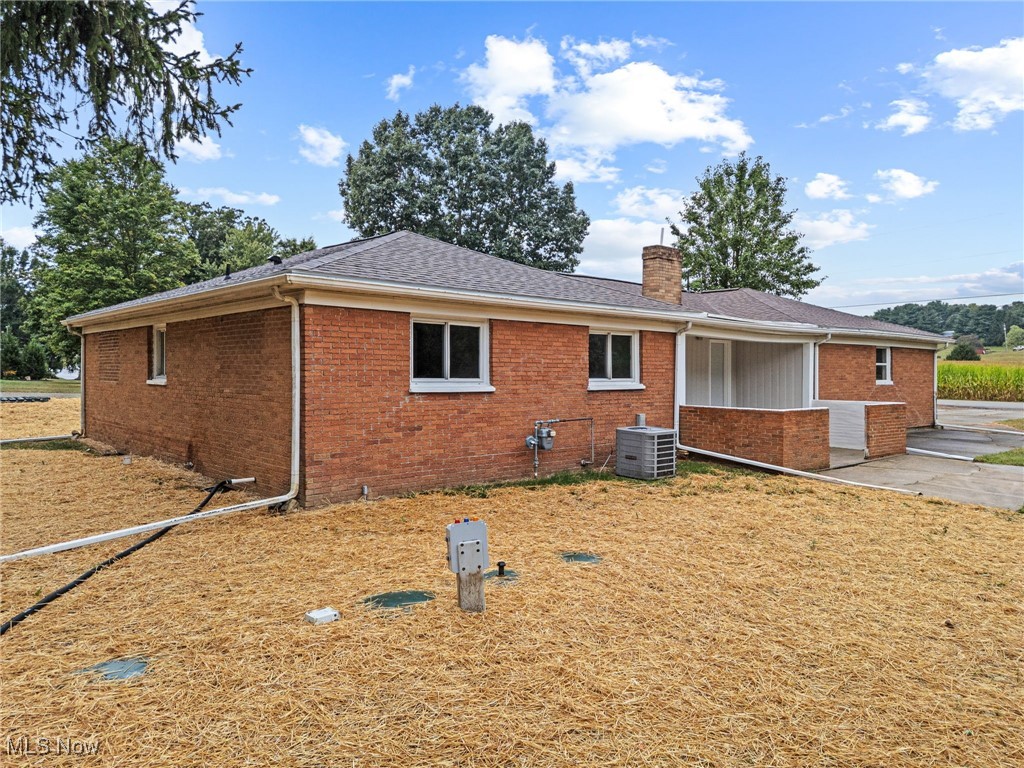 4029 Minard Road NW Dover OH 44622