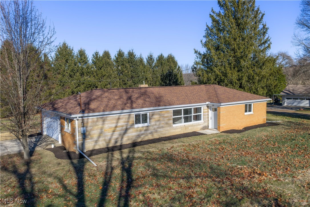 4029 Minard Road NW Dover OH 44622