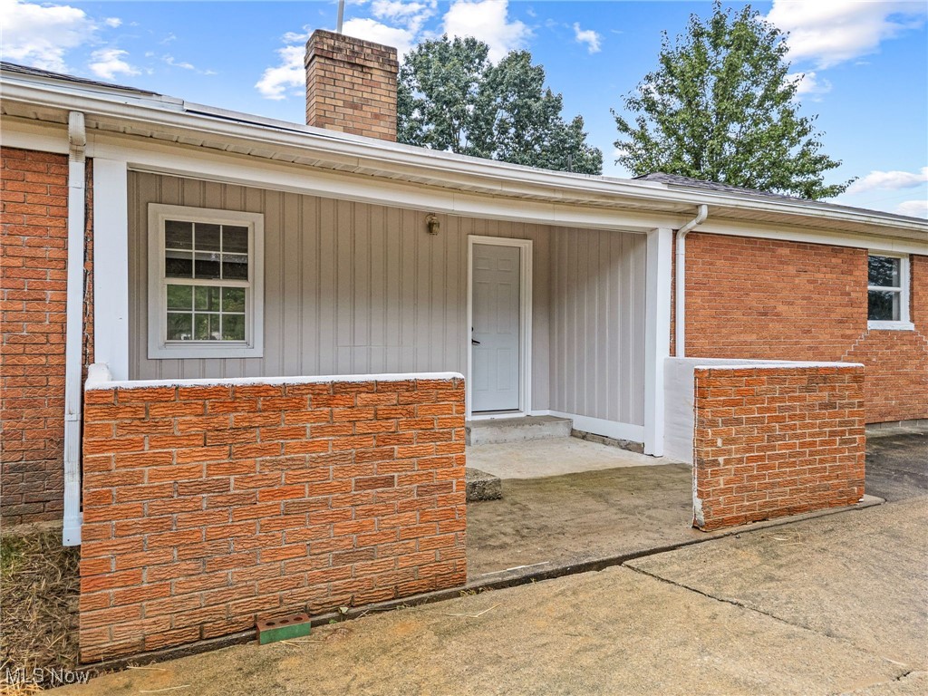 4029 Minard Road NW Dover OH 44622