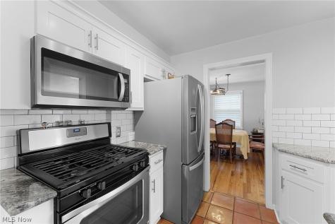 5268 Edenhurst Road Lyndhurst OH 44124