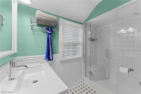 5268 Edenhurst Road Lyndhurst OH 44124