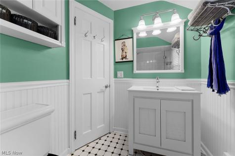 5268 Edenhurst Road Lyndhurst OH 44124
