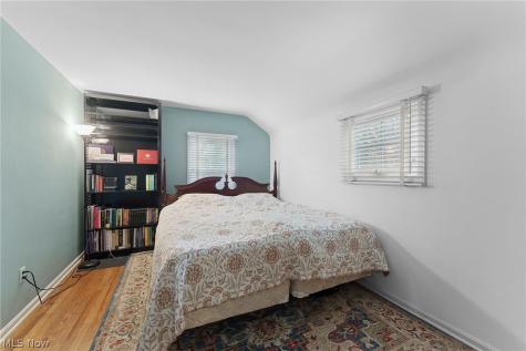 5268 Edenhurst Road Lyndhurst OH 44124