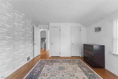 5268 Edenhurst Road Lyndhurst OH 44124