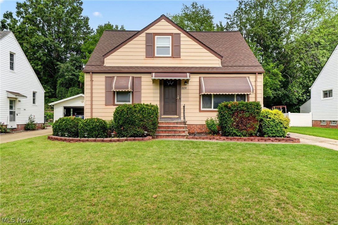 2239 Larchmont Drive Wickliffe OH 44092