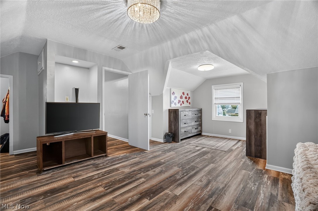 2239 Larchmont Drive Wickliffe OH 44092