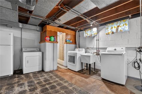 2239 Larchmont Drive Wickliffe OH 44092