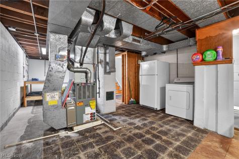 2239 Larchmont Drive Wickliffe OH 44092